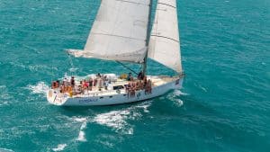 Eureka---Sailing-the-Whitsundays-Airlie-Beach-Tourism